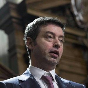 Primarie Pd rinviate, Orlando si sfila dalla candidatura