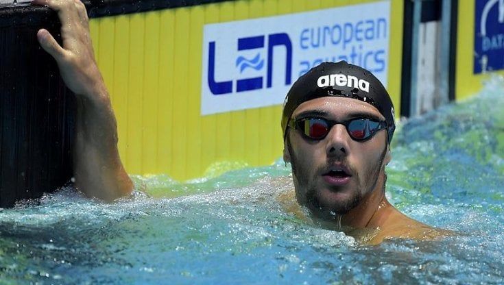 Nuoto, Razzetti fantastico agli Europei in vasca corta: oro nei 200 farfalla e bronzo nei 200 misti. Quadarella d'argento nei 1500