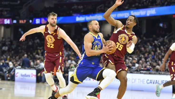 Basket, Nba: Curry ne fa 40 e ribalta Cleveland, Miami scavalca Washington