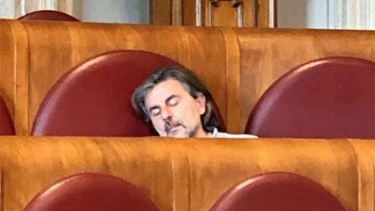 La magia nera dello spaparazzo