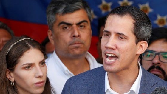 Venezuela, lettera di Guaidò: "Sconcertati dalla posizione dell'Italia"