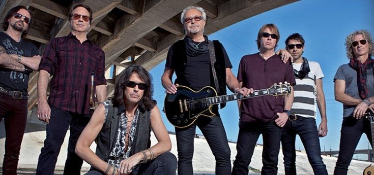 Foreigner, è record: sono la prima band rock al numero uno della classifica della Classica