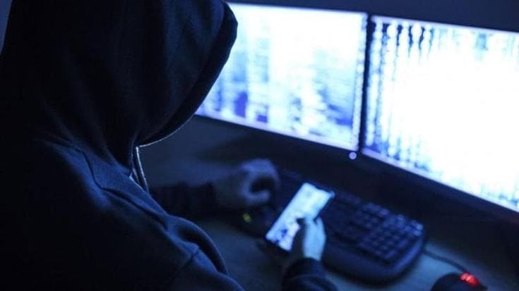 Aziende e studi legali, una ventina di società indagate come clienti dell’agenzia di spioni Equalize