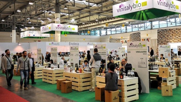 Vino: presentata l'edizione 2022 di Vinitaly: in programma a Verona dal 10 al 13 aprile