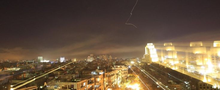 Usa, Gb e Francia attaccano la Siria. Trump "Missione compiuta". Putin: "Atto di aggressione".  Damasco: "Danni limitati"