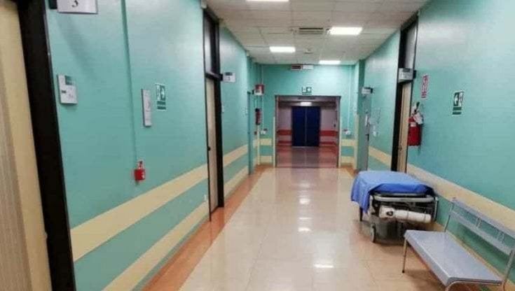 Sanità Napoli, Rea: "Un infermiere si è suicidato, siamo pochi e oberati, al collasso"