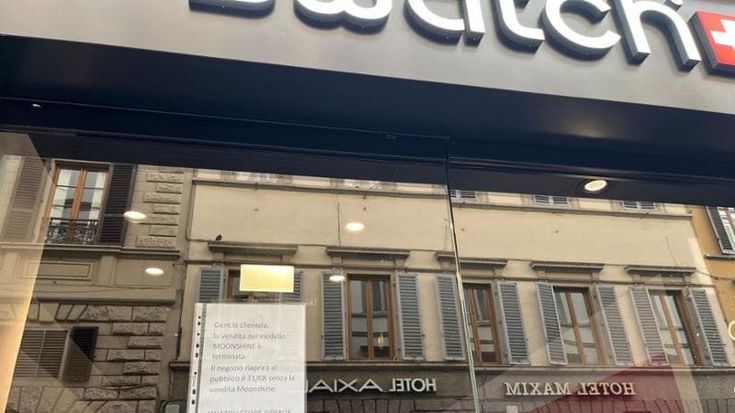 La Cina pesa sui conti Swatch, l’utile scende a 231 milioni. Gli analisti prudenti sulla ripresa
