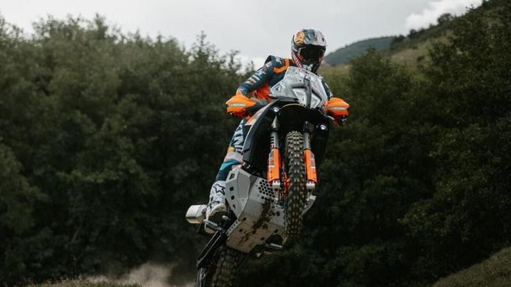 Ktm 890 Adventure R Rally, la nuova special per sognare la Dakar