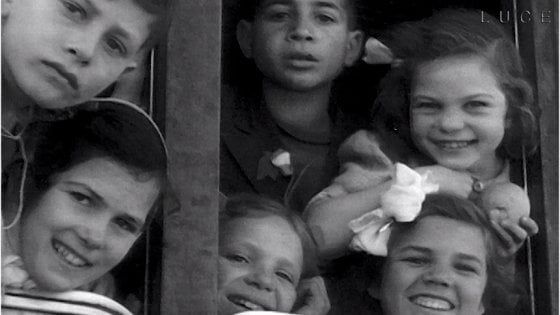 Bari, l'orchestra di 350 ragazzi ricorda i 'treni della felicità' che salvarono dalla fame i bambini del dopoguerra
