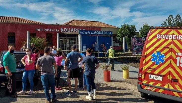 Brasile, strage a colpi di machete in un asilo