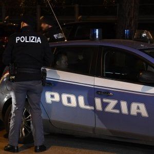 Foggia, poliziotto arrestato: pretendeva denaro da famiglie che occupavano case