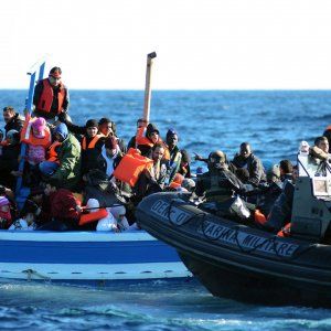 Immigrazione clandestina, un decreto del governo per cancellare il reato