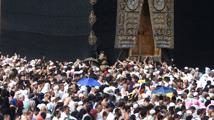 Coronavirus, l'Arabia Saudita vieta i pellegrinaggi alla Mecca