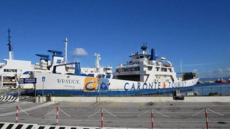 Confermato il sequestro delle navi Caronte&Tourist ma con la Regione è tregua. Per l’estate salvi i collegamenti con le isole minori