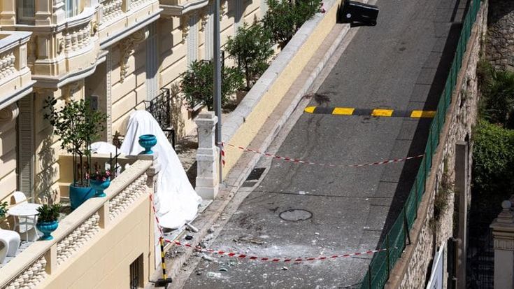 Montecarlo, attentatore in fuga: allerta estesa anche all’Italia