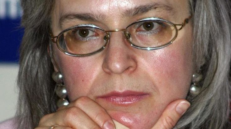 Anna Politkovskaja, 20 anni dall’omicidio della giornalista che sfidò Putin