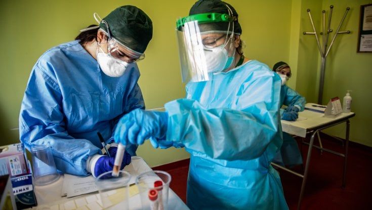 Coronavirus Lazio, 2.260 casi positivi e 69 decessi. D'Amato: "Prudenza anche su riaperture scuole"