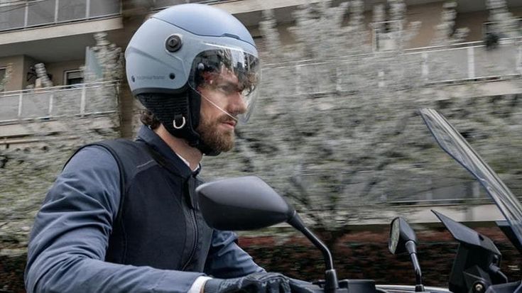 Ecco il gilet con l’Airbag, la soluzione di sicurezza anti-caldo per i biker