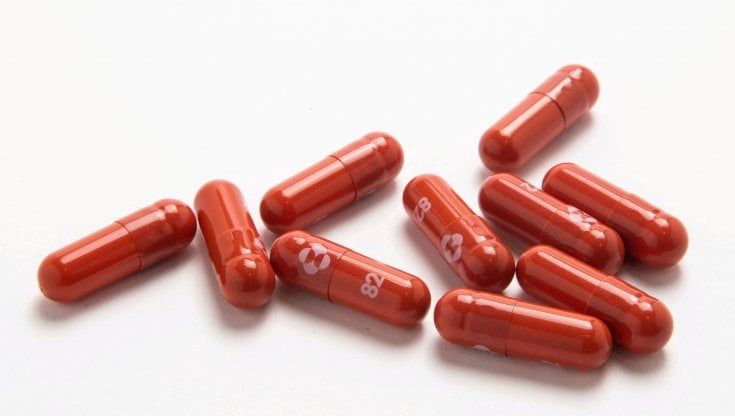 Pillola Covid Merck, i nuovi dati sull'efficacia e i dubbi della Fda sulla sicurezza