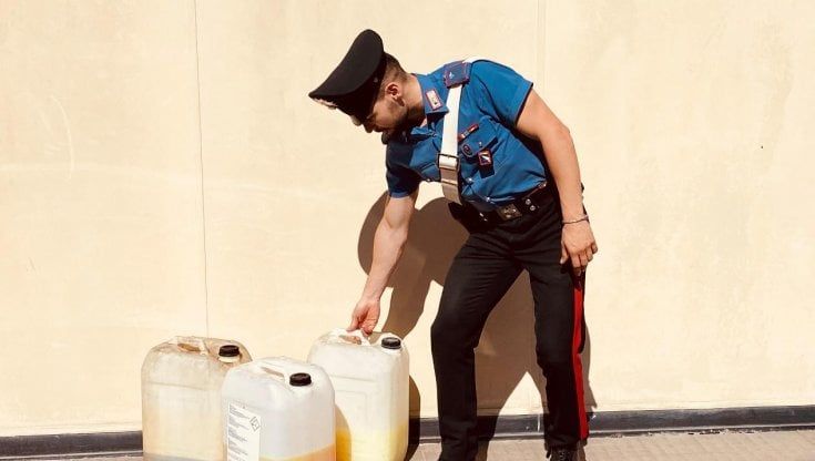 Rubava il carburante dalla ditta: dipendente denunciato 