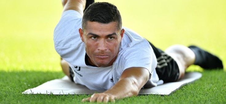 La valanga di pallone su Sky e i marziani invasori di Dazn