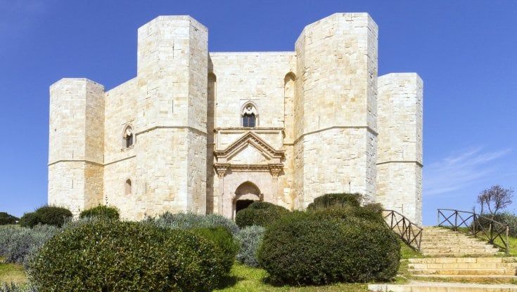 Gucci a Castel del Monte, non solo moda: ecco il piano della maison in vista della sfilata in streaming mondiale 