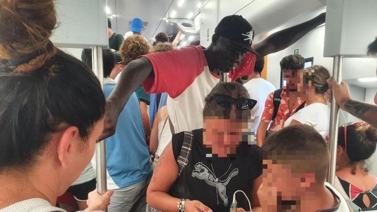 Ferrovie, sospesa la Battipaglia – Sapri, Trenitalia: “Riprogrammate il viaggio tra Calabria e Campania”. Proteste per ritardi e cancellazioni