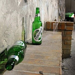 Pavia, contro la mala-movida scatta il "daspo commerciale": coprifuoco a mezzanotte per 40 locali