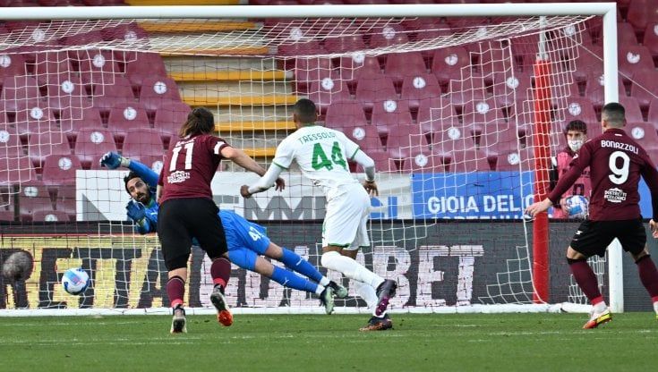 Salernitana-Sassuolo 2-2: Djuric salva i granata, ma il punto serve a poco