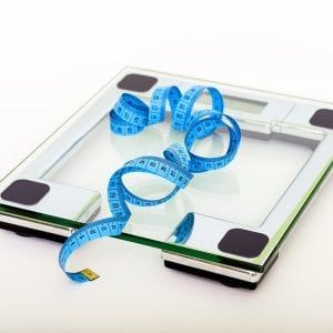 Dieta, è vero che pesarsi ogni giorno aiuta a dimagrire