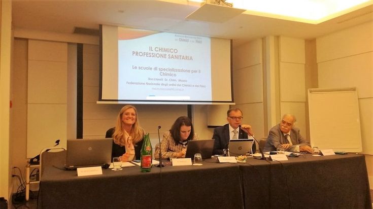 Sanità, il ruolo del Chimico: esperti a confronto a Napoli