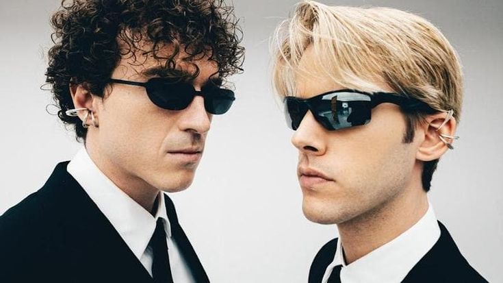 Sarah Toscano e Ofenbach a Sanremo 2025, il testo della cover “Overdrive”