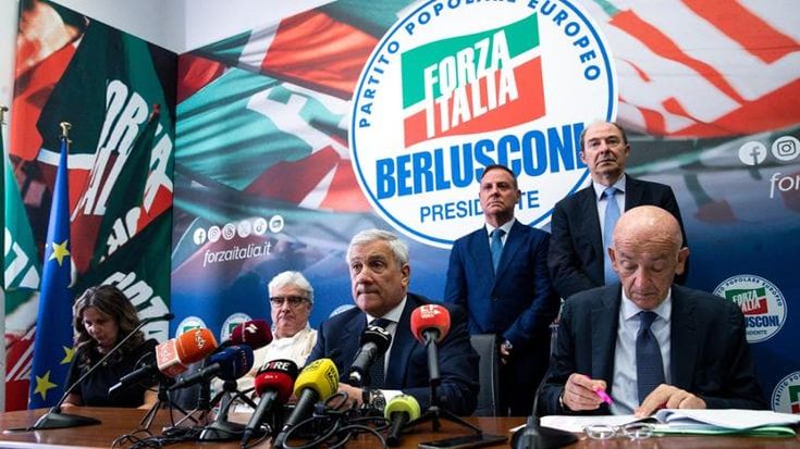 Forza Italia vuole modificare la legge Severino per riscattare Berlusconi e far contenti i figli. D’accordo anche il Pd, ma non Meloni