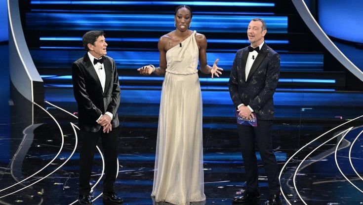 “L’Italia è ancora un paese razzista”. Egonu a Sanremo schiaccia sugli indifferenti