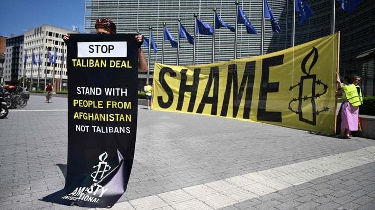 L’Europa che riceve i talebani. L’inno e il modo di cantarlo