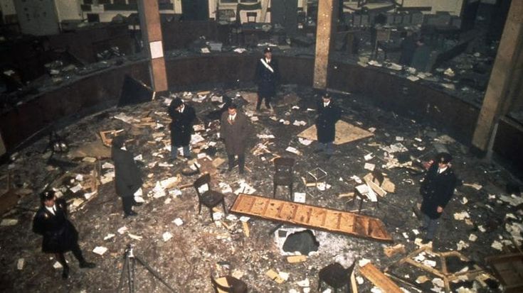 La strage di piazza Fontana spiegata a chi non c’era: cosa è successo il 12 dicembre 1969, perché e cosa dicono le carte processuali