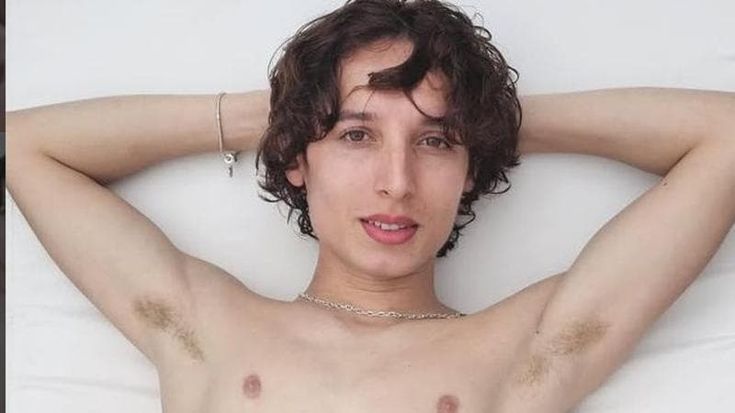 “Sono il sosia di Chalamet”: la storia di Eddie Veyro che fa il divo su OnlyFans