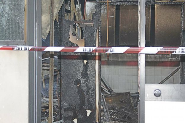 Milano, a fuoco panificio in via Cicconi: il sospetto del rogo doloso