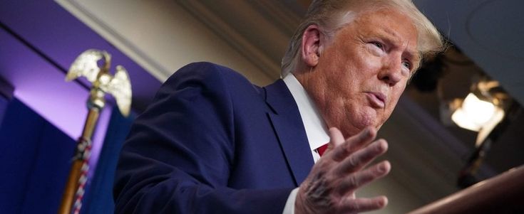 Auto, colpo di spugna sui limiti delle emissioni: Trump cancella tutto