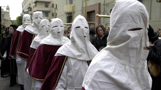 Palermo: gli orari e i percorsi delle processioni del Venerdi Santo