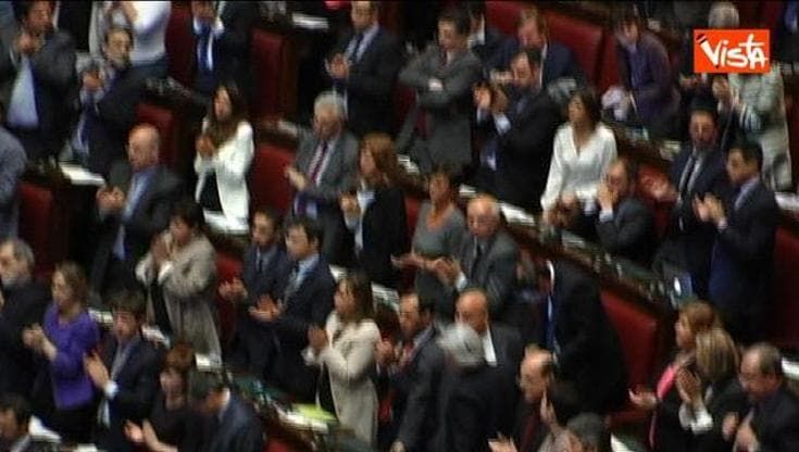 Camera applaude al ricordo di Fabiana