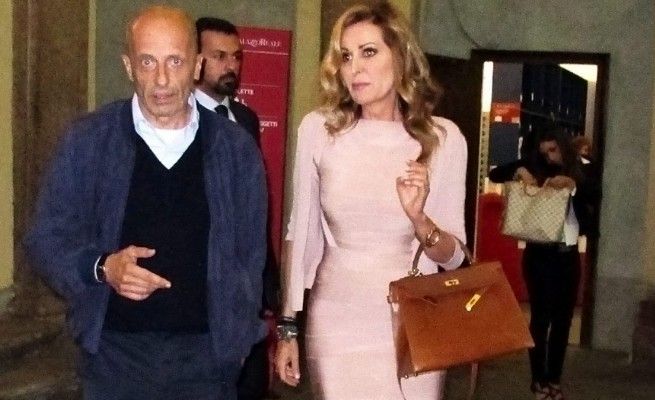 Insulti di notte sotto casa Santanch&eacute;:<br />arriva la polizia, identificati 16 ragazzi