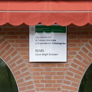 Gli psichiatri dell'Ausl: "Poca sicurezza" nella struttura che ospita i pazienti dell'ospedale psichiatrico