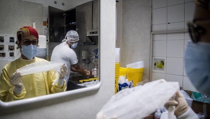 Coronavirus Lazio, il bollettino del 20 novembre: scendono i nuovi casi, sono 2.667. A Roma 1470