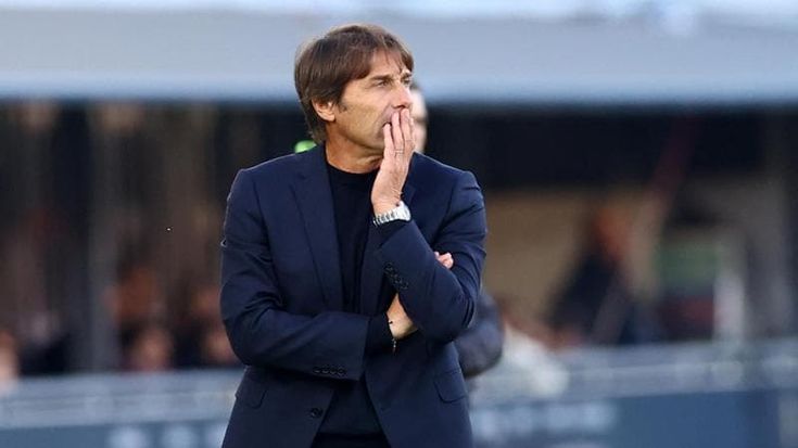 Conte nervoso, De Laurentiis prova a calmarlo. Ma il tecnico del Napoli è duro con la squadra