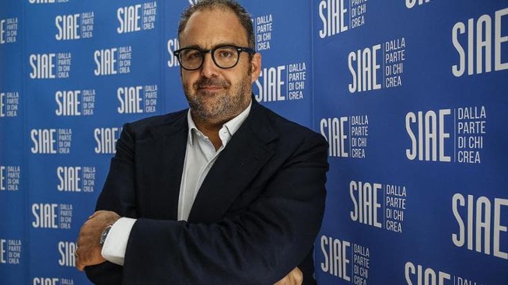 Rivoluzione Siae. “Arte gratuita sui giornali”