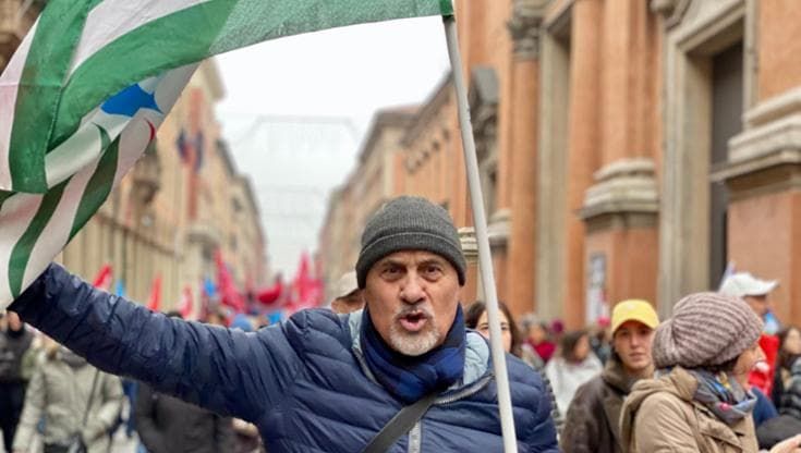 Sfilò allo sciopero con Cgil e Uil, la Cisl “deplora” il ribelle. “La critica non è più tollerata”