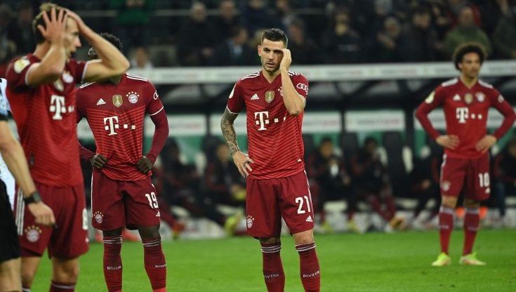 Bayern, che batosta: 5-0 a Moenchengladbach. City eliminato dalla Coppa di Lega
