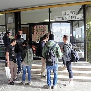Bologna, il liceo sportivo non ha la palestra