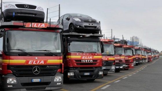 Delocalizzati anche i Tir: "Così gli autisti dell’Est si prendono la strada" 
